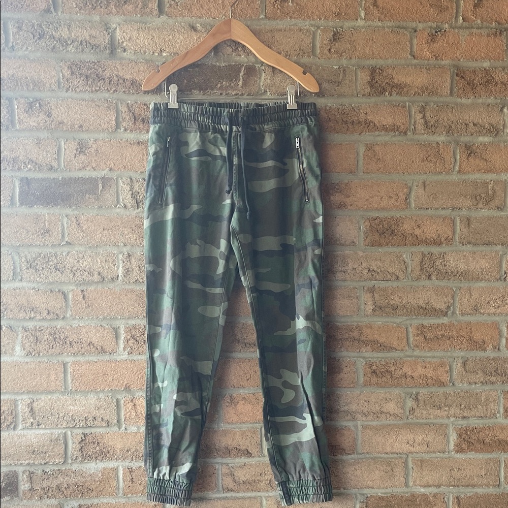 TNA Men's Green Camouflage Cargo Pants